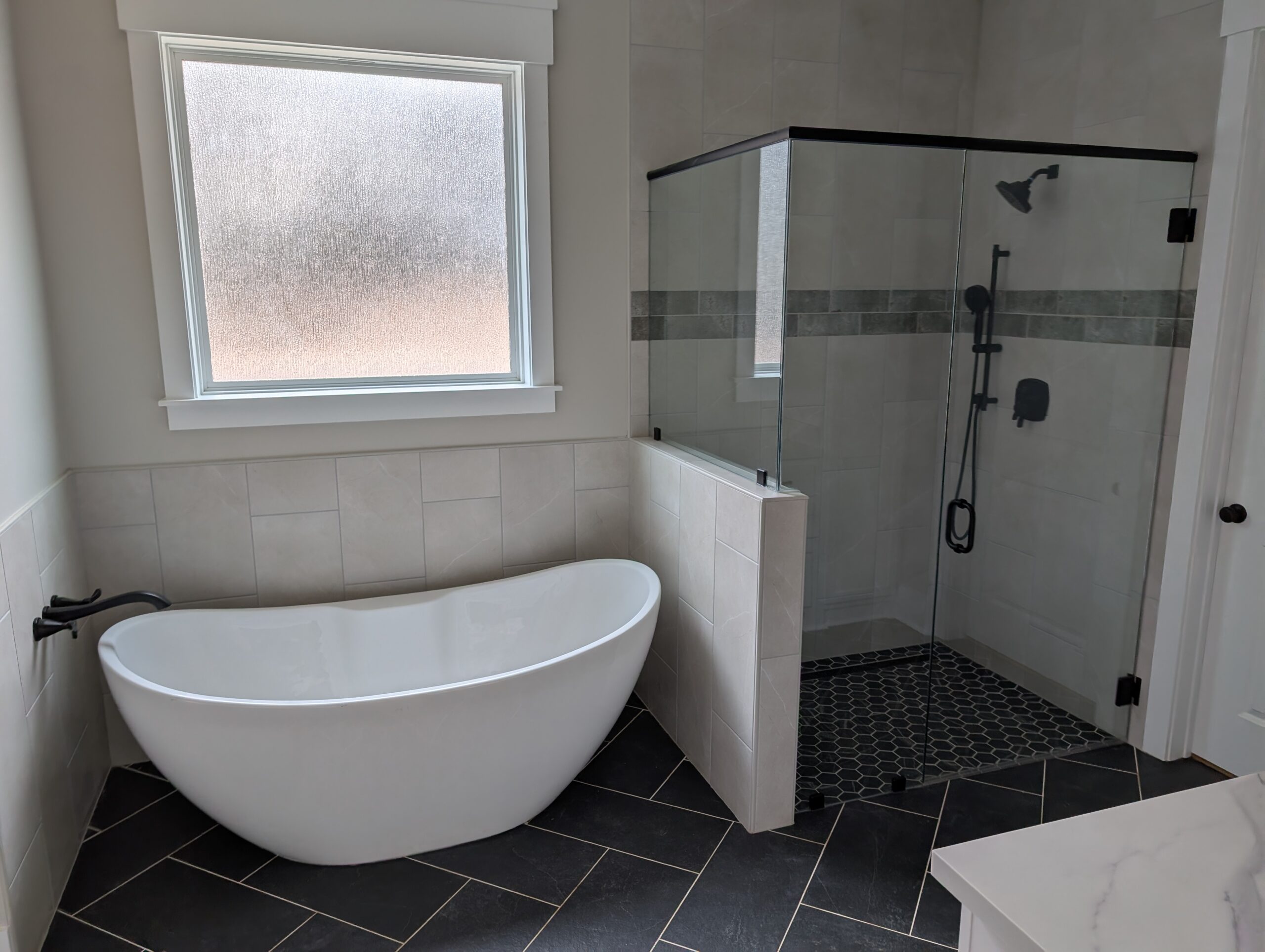 PXL_20250321_211212252