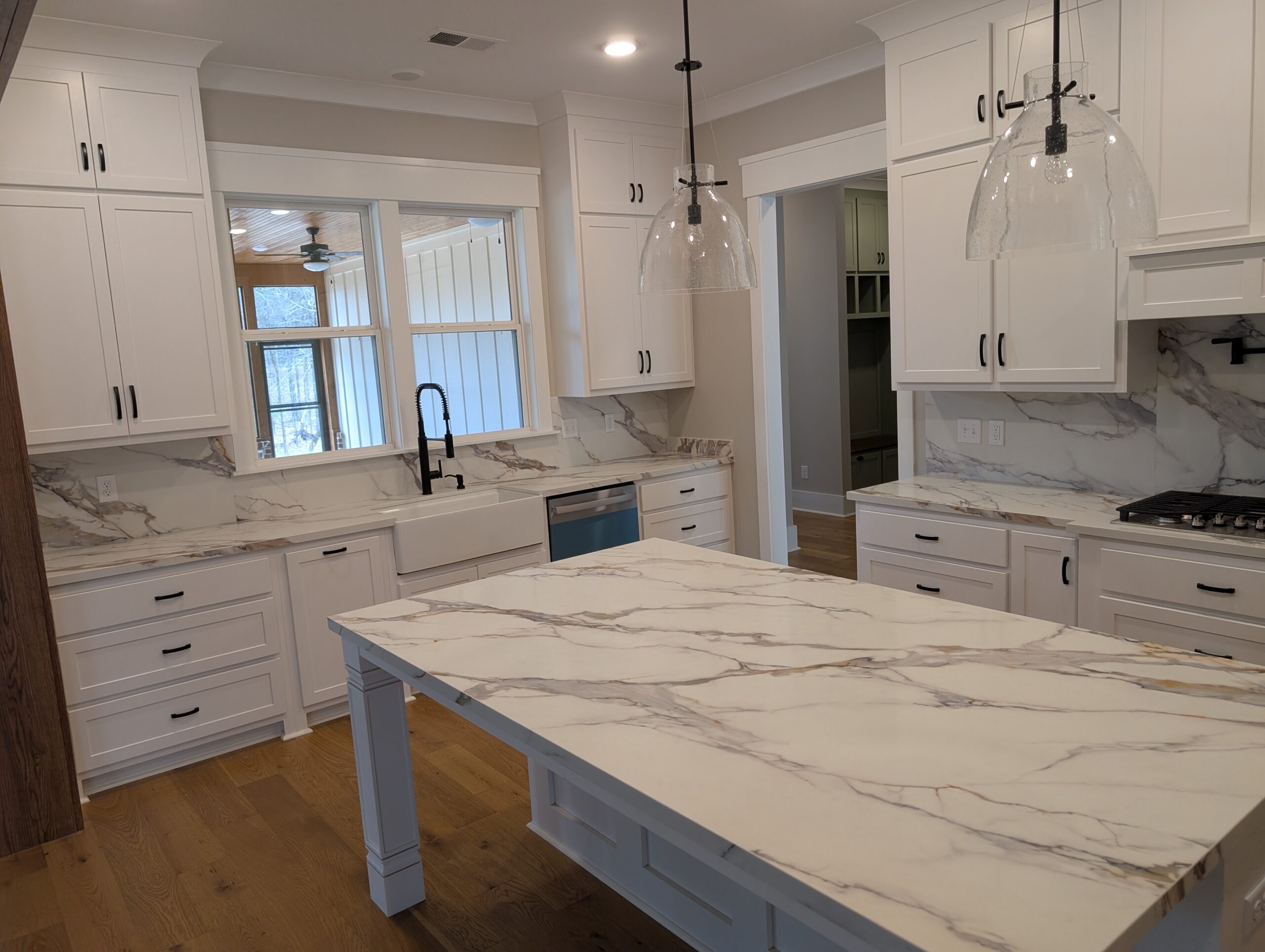 PXL_20250321_211841617