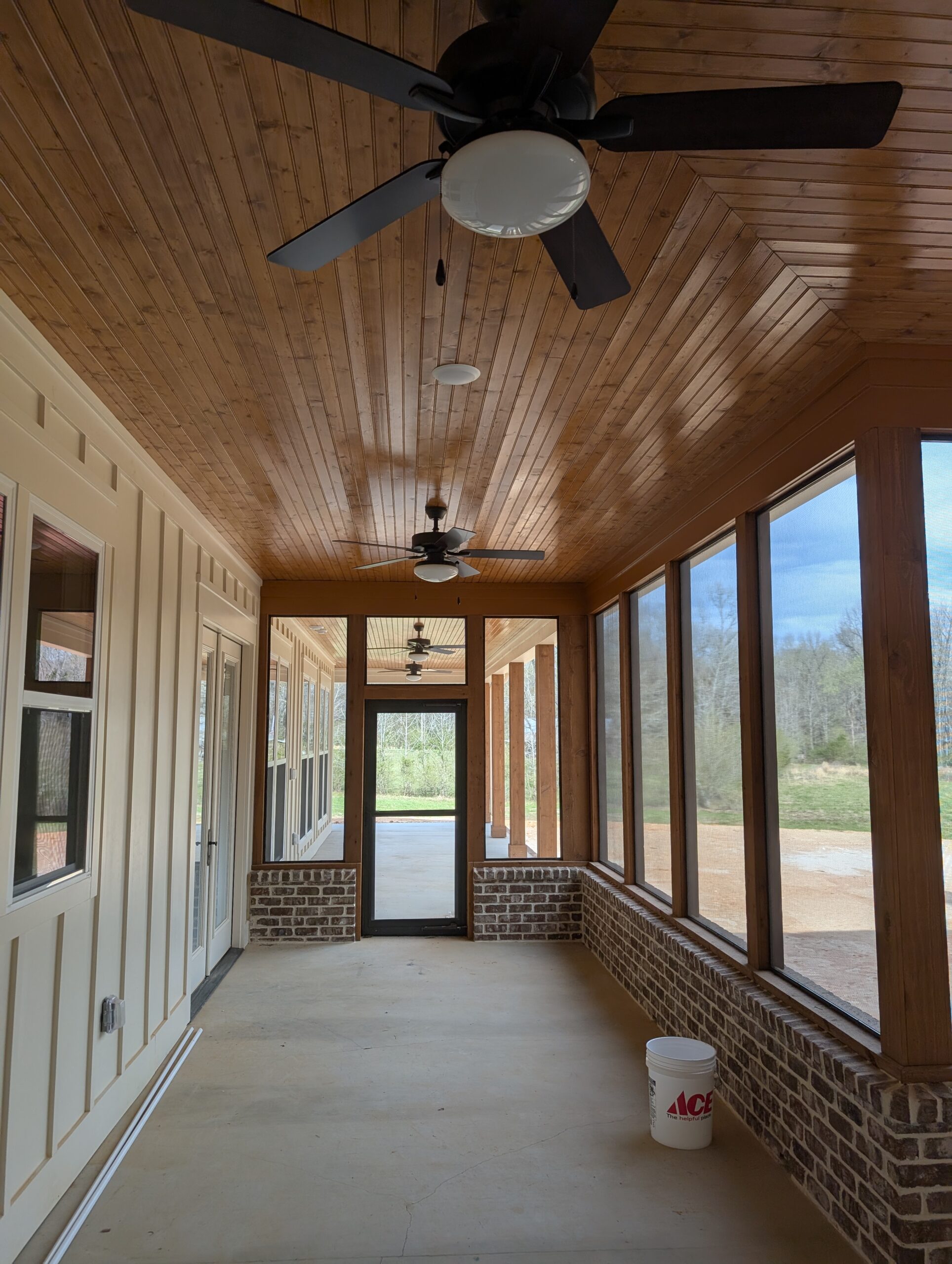 PXL_20250321_212858926