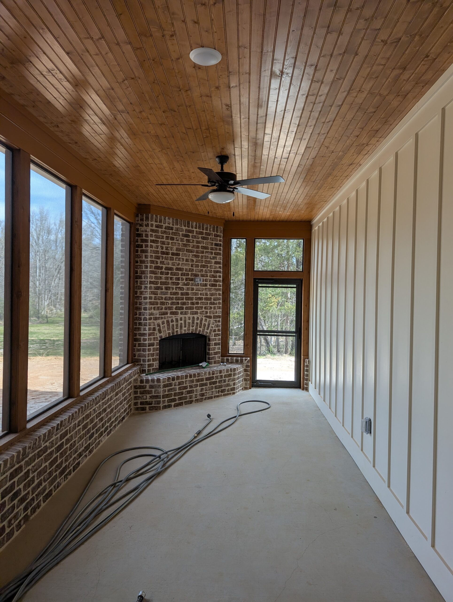 PXL_20250321_212911173